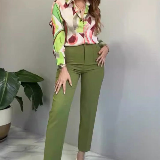 2-delige set van bedrukt shirt en broek met knopen voor dames