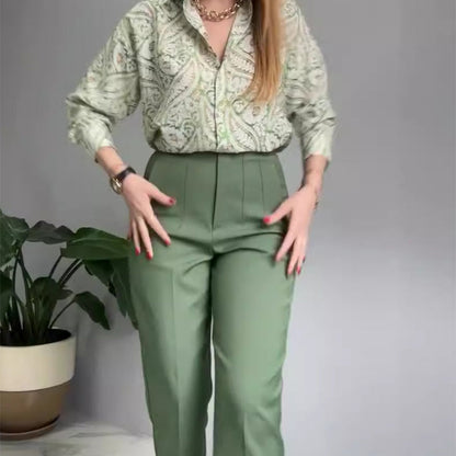 2-delige set van bedrukt shirt en broek met knopen voor dames